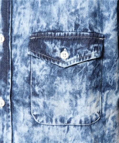 WEGO（ウィゴー）の「WEGO/ブリーチデニムシャツ（シャツ/ブラウス・メンズ・ライトインディゴブルー・LARGE/MEDIUM）」の7枚目の写真