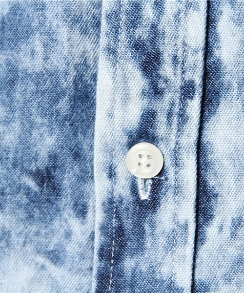 WEGO（ウィゴー）の「WEGO/ブリーチデニムシャツ（シャツ/ブラウス・メンズ・ライトインディゴブルー・LARGE/MEDIUM）」の9枚目の写真