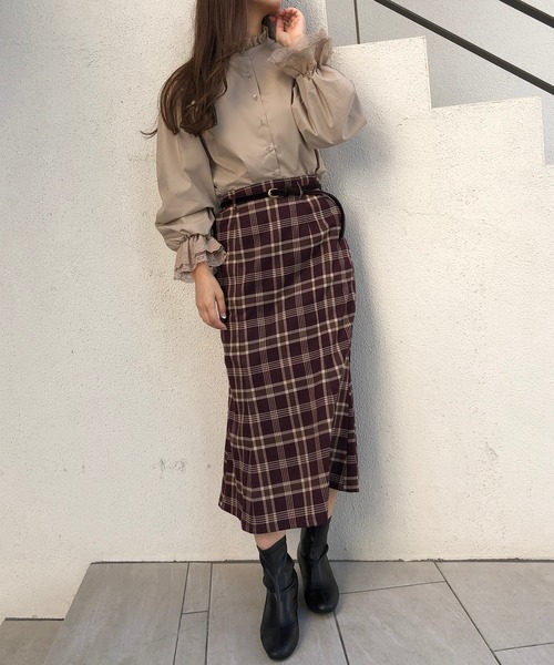 one after another NICE CLAUP（ワンアフターアナザーナイスクラップ）の「プチハイ袖フリルブラウス（シャツ/ブラウス・レディース・オフホワイト/モカ/ベージュ・FREE）」の10枚目の写真