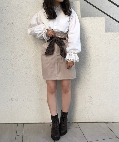 one after another NICE CLAUP（ワンアフターアナザーナイスクラップ）の「プチハイ袖フリルブラウス（シャツ/ブラウス・レディース・オフホワイト/モカ/ベージュ・FREE）」の13枚目の写真