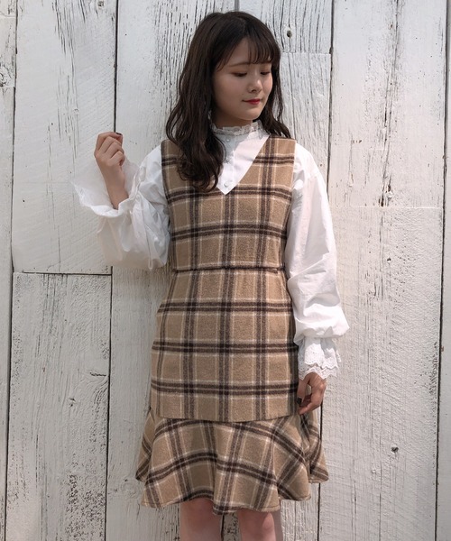 one after another NICE CLAUP（ワンアフターアナザーナイスクラップ）の「プチハイ袖フリルブラウス（シャツ/ブラウス・レディース・オフホワイト/モカ/ベージュ・FREE）」の14枚目の写真