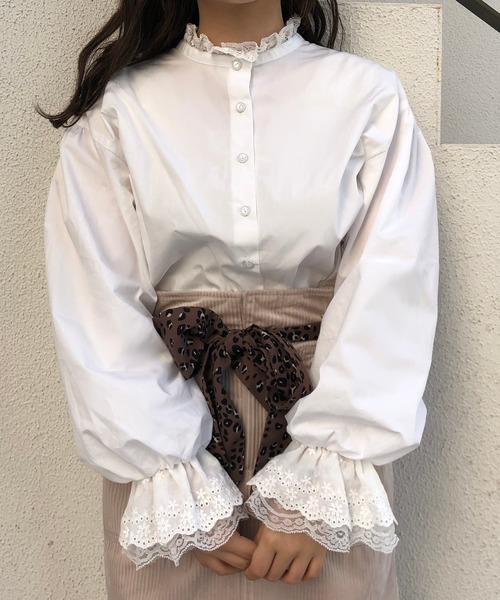 one after another NICE CLAUP（ワンアフターアナザーナイスクラップ）の「プチハイ袖フリルブラウス（シャツ/ブラウス・レディース・オフホワイト/モカ/ベージュ・FREE）」の11枚目の写真