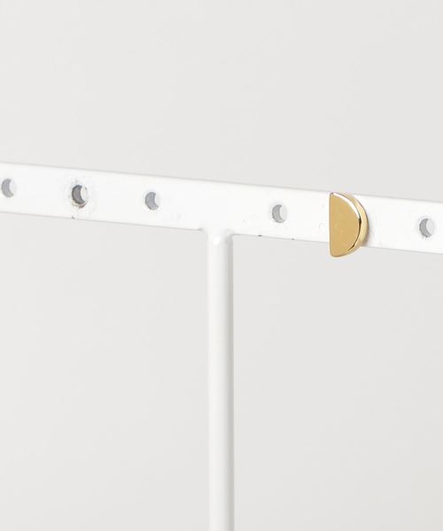 TONE SELECT GOODS（トーンセレクトグッズ）の「【925 SILVER ACC】ハーフムーンピアスSV925(OG)（ピアス（片耳用）・レディース・ゴールド/シルバー・FREE）」の5枚目の写真