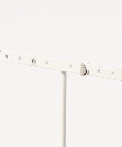 TONE SELECT GOODS（トーンセレクトグッズ）の「【925 SILVER ACC】ハーフムーンピアスSV925(OG)（ピアス（片耳用）・レディース・ゴールド/シルバー・FREE）」の4枚目の写真