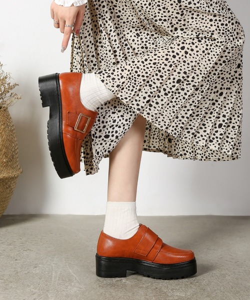 Shoes in Closet（シューズインクローゼット）の「軽量厚底 マニッシュ ワンベルトバックル  ローファー 1978（ローファー・レディース・ブラック/ブラック系その他/ダークブラウン/ブラック系その他5/ブラウン系その他5/アイボリー/ベージュ系その他5/グレー系その他7/ブラック系その他6/グレー系その他6/ベージュ系その他6/イエロー系その他6/ブラウン系その他6/ブラウン系その他・LL/S/M/L/4L/3L/XS/5L/6L）」の14枚目の写真