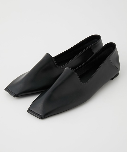 AZUL by moussy(アズールバイマウジー)の「STITCH TOES PUMPS/ステッチトーズパンプス(パンプス・レディース・ブラック/ライトベージュ/ライトカーキ・LARGE/MEDIUM/SMALL)」の4枚目の写真
