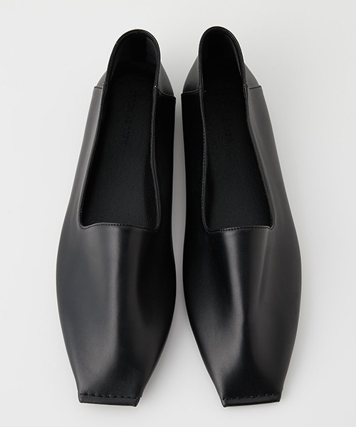 AZUL by moussy(アズールバイマウジー)の「STITCH TOES PUMPS/ステッチトーズパンプス(パンプス・レディース・ブラック/ライトベージュ/ライトカーキ・LARGE/MEDIUM/SMALL)」の5枚目の写真