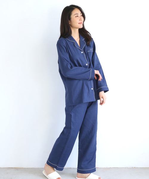 blooming FLORA(ブルーミングフローラ)の「【 ダブルガーゼ 綿100% 】 シャツパジャマ セットアップ(ルームウェア/パジャマ・レディース・ピンク/ブルー/ラベンダー・MEDIUM/LARGE)」の5枚目の写真