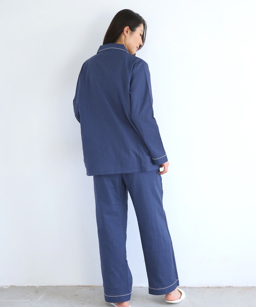 blooming FLORA(ブルーミングフローラ)の「【 ダブルガーゼ 綿100% 】 シャツパジャマ セットアップ(ルームウェア/パジャマ・レディース・ピンク/ブルー/ラベンダー・MEDIUM/LARGE)」の4枚目の写真