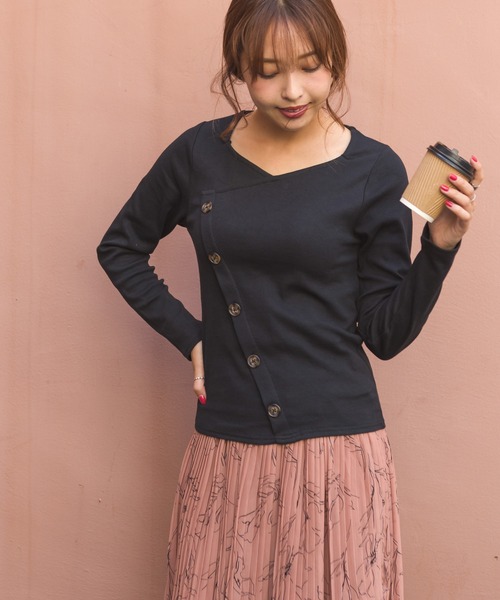 SpRay（スプレイ）の「テレコアシメボタン Tシャツ（Tシャツ/カットソー・レディース・ブラック/パープル/ブルー/モカ/ピンク系その他/キナリ・FREE）」の22枚目の写真