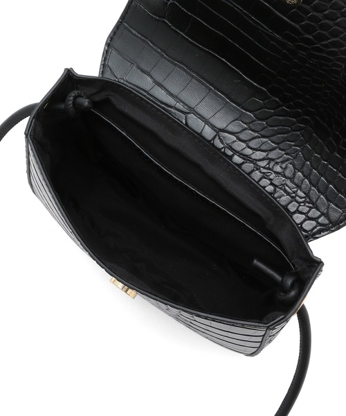 ROPE' PICNIC（ロペピクニック）の「【WEB限定カラー:キナリ・ライトグリーン】プチスクエアメタルフラップミニショルダーバッグ（ショルダーバッグ・レディース・ブラック/オリーブ/キャメル/ライトグリーン/グレー/キナリ/ベージュ・FREE）」の17枚目の写真