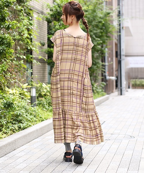 チチカカ（チチカカ）の「ハンドペイントチェックワンピース（シャツワンピース・レディース・ベージュ/グリーン・FREE）」の15枚目の写真