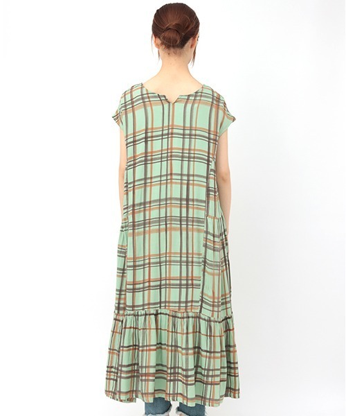 チチカカ（チチカカ）の「ハンドペイントチェックワンピース（シャツワンピース・レディース・ベージュ/グリーン・FREE）」の16枚目の写真