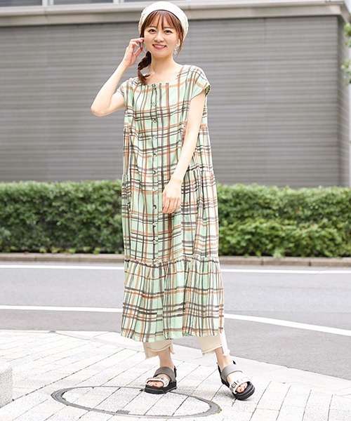 チチカカ（チチカカ）の「ハンドペイントチェックワンピース（シャツワンピース・レディース・ベージュ/グリーン・FREE）」の22枚目の写真