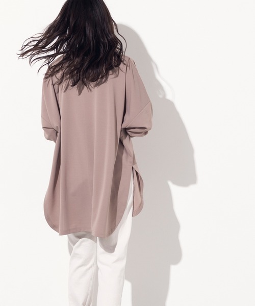 OMNES Another Edition(オムネス アナザーエディション)の「ストレッチ梨地ポンチョプルオーバー(Tシャツ/カットソー・レディース・ブラック/モカ/ラベンダー/ライトベージュ・FREE)」の7枚目の写真