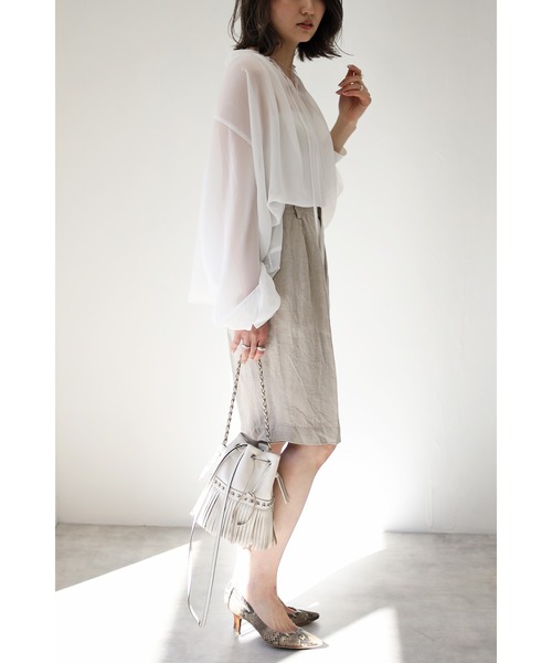 Bonjour Sagan(ボンジュールサガン)の「前後2WAYシルキーシフォン シアーブラウス(シャツ/ブラウス・レディース・ホワイト/ブラック・FREE)」の4枚目の写真