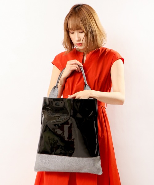 ikot（イコット）の「ikot ワンハンドルショルダーバッグ（ショルダーバッグ・レディース・ブラック・FREE）」の6枚目の写真