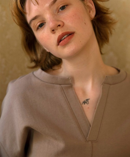 mangata（モンガータ）の「Over sweat tops（スウェット・レディース・ホワイト/ブラウン・FREE）」の14枚目の写真