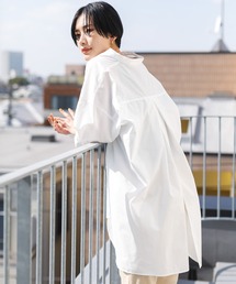 koe（コエ）の「バックボタン７分袖スキッパーシャツチュニック*（シャツ/ブラウス）」