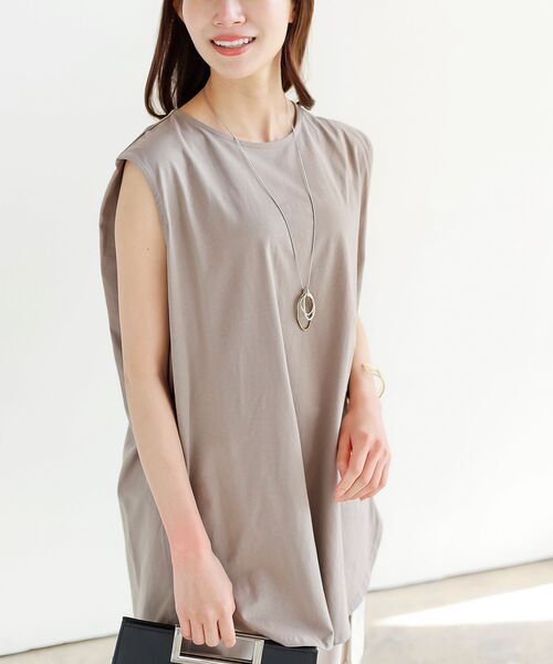 rps（アールピーエス）の「ノースリカットチュニック（Tシャツ/カットソー・レディース・チャコールグレー/ブラック/オフホワイト/モカ/ピンク/パープル/グレイッシュベージュ/グリーン/ネイビー/グレー・M/フリー）」の6枚目の写真