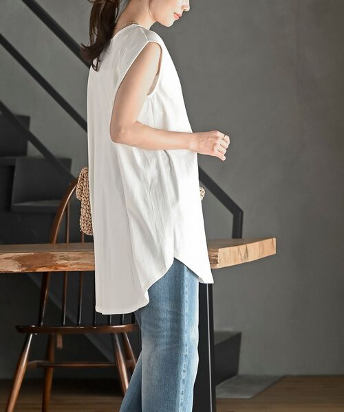 rps(アールピーエス)の「ノースリカットチュニック(Tシャツ/カットソー・レディース・チャコールグレー/ブラック/オフホワイト/モカ/ピンク/パープル/グレイッシュベージュ/グリーン/ネイビー/グレー/ブラウン・M/フリー)」の13枚目の写真