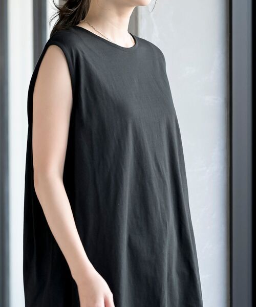 rps（アールピーエス）の「ノースリカットチュニック（Tシャツ/カットソー・レディース・チャコールグレー/ブラック/オフホワイト/モカ/ピンク/パープル/グレイッシュベージュ/グリーン/ネイビー/グレー・M/フリー）」の20枚目の写真