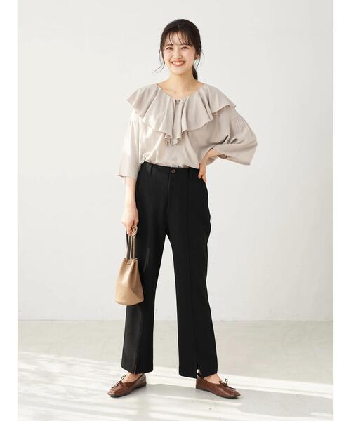 earth music&ecology(アースミュージックアンドエコロジー)の「センターシームセミフレアパンツ *(その他パンツ・レディース・グリーン/キャメル/ホワイト系その他2/ブラック・M/S)」の16枚目の写真