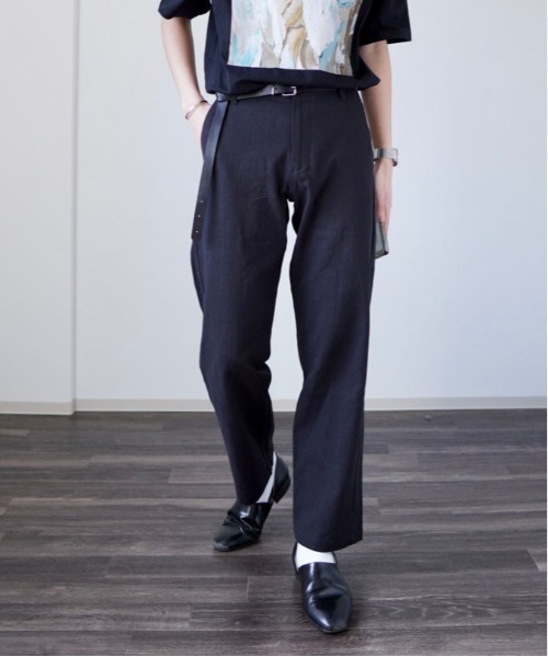 y/m by れぽすけ（イムバイレポスケ）の「スリムストレートリネンスラックス（スラックス・メンズ・ブラック/ライトベージュ・MEDIUM/LARGE）」の2枚目の写真