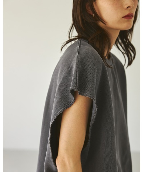 TODAYFUL（トゥデイフル）の「スリーブレスオーバースエット（スウェット・レディース・ホワイト/ブラック・FREE）」の7枚目の写真