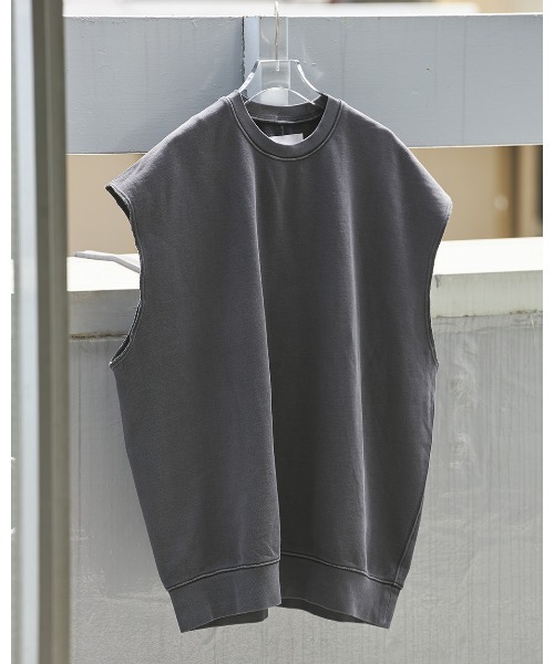 TODAYFUL（トゥデイフル）の「スリーブレスオーバースエット（スウェット・レディース・ホワイト/ブラック・FREE）」の14枚目の写真