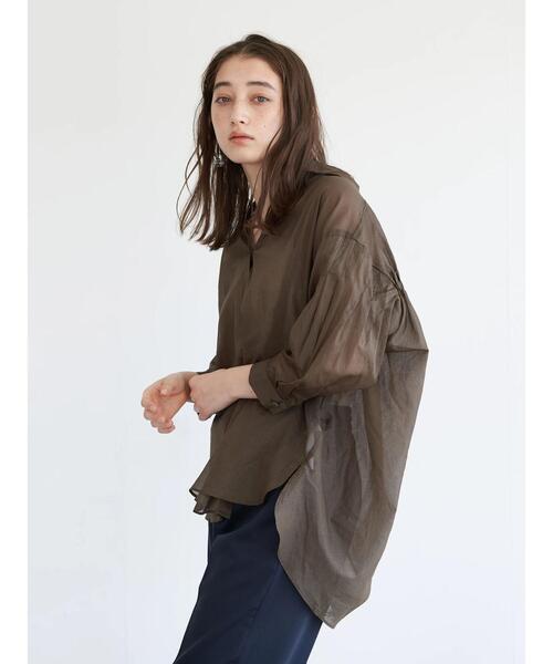 Editt by YECCA VECCA(エディットバイイェッカヴェッカ)の「バックシャーリングシアーシャツ(シャツ/ブラウス・レディース・ホワイト/ライトグレー/イエロー/カーキ・FREE)」の13枚目の写真