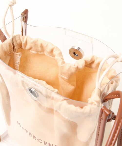 Me%(ミィパーセント)の「PVCシンプルスクエアショルダー(ショルダーバッグ・レディース・アイボリー/ダークブラウン/ブラック/ブラウン・FREE)」の7枚目の写真