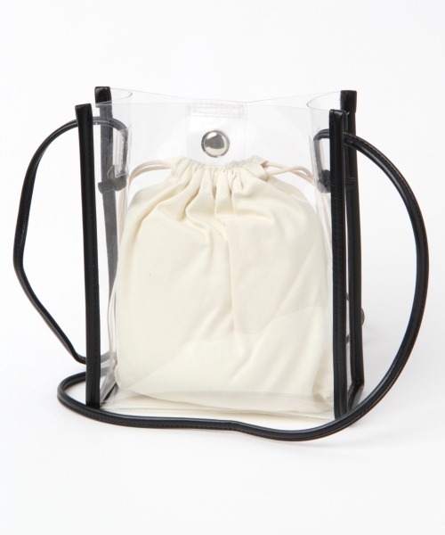 Me%(ミィパーセント)の「PVCシンプルスクエアショルダー(ショルダーバッグ・レディース・アイボリー/ダークブラウン/ブラック/ブラウン・FREE)」の15枚目の写真