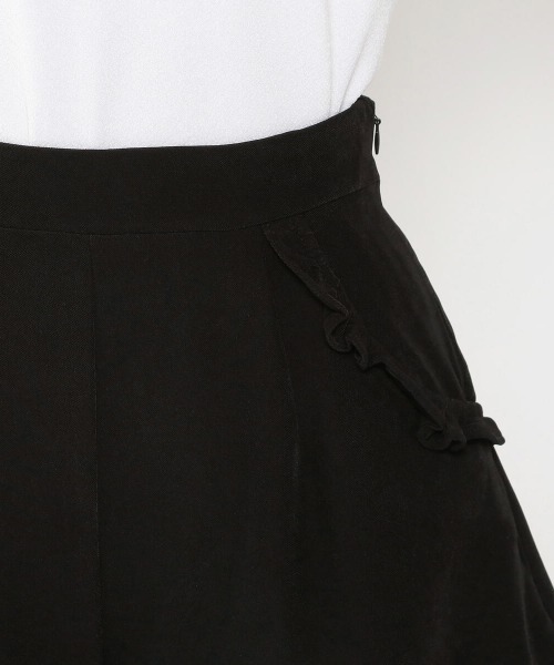 LODISPOTTO（ロディスポット）の「フリルフルガーリーショートパンツ（その他パンツ・レディース・ブラック/ネイビー・MEDIUM）」の8枚目の写真