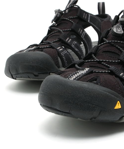 KEEN（キーン）の「CLEARWATER CNX / クリアウォーター シーエヌエックス / メンズ サンダル（サンダル・メンズ・ブラック・26cm/25.5cm/28cm/26.5cm/27.5cm/27.0cm/25.0cm/29.0cm/28.5cm）」の9枚目の写真