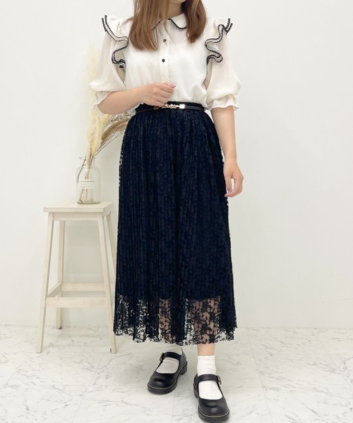 apres jour（アプレジュール）の「レースプリーツスカート【ZOZOTOWN限定アイテム】（スカート・レディース・ブラック/オフホワイト/ピンクベージュ・X-LARGE/MEDIUM/SMALL）」の3枚目の写真