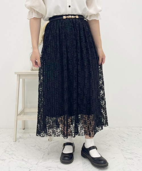 apres jour（アプレジュール）の「レースプリーツスカート【ZOZOTOWN限定アイテム】（スカート・レディース・ブラック/オフホワイト/ピンクベージュ・X-LARGE/MEDIUM/SMALL）」の12枚目の写真