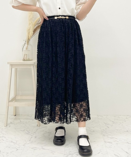 apres jour（アプレジュール）の「レースプリーツスカート【ZOZOTOWN限定アイテム】（スカート・レディース・ブラック/オフホワイト/ピンクベージュ・X-LARGE/MEDIUM/SMALL）」の14枚目の写真