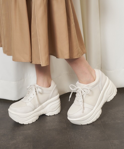 MIIA（ミーア）の「厚底スニーカー（スニーカー・レディース・ブラック/オフホワイト/ピンク・MEDIUM/LARGE）」の2枚目の写真