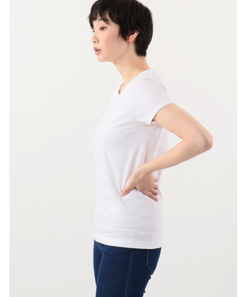 HANES(ヘインズ)の「【Hanes/ヘインズ】レディース ジャパンフィットフォーハー【2枚組】クルーネックTシャツ 5.3oz(Tシャツ/カットソー・レディース・その他3・MEDIUM/LARGE)」の2枚目の写真