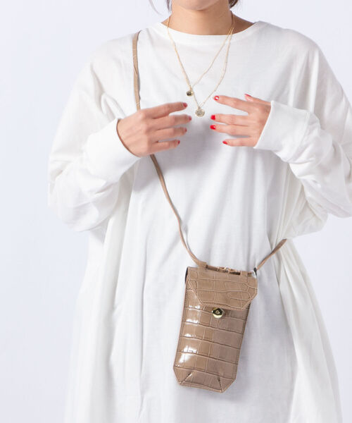 NOLLEY’S（ノーリーズ）の「【Laboratorio Mariucci/ ラボラトリオマリウッチ>スマホポシェット（ボディバッグ/ウエストポーチ・レディース・ベージュ/ブラウン/オリーブ・FREE）」の2枚目の写真