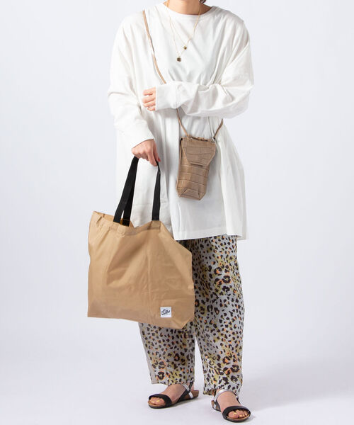 NOLLEY’S（ノーリーズ）の「【Laboratorio Mariucci/ ラボラトリオマリウッチ>スマホポシェット（ボディバッグ/ウエストポーチ・レディース・ベージュ/ブラウン/オリーブ・FREE）」の20枚目の写真