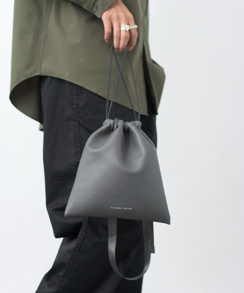 NUMBER (N)INE（ナンバーナイン）の「【NUMBER (N)INE】サスティナブル ハイグレードレザー巾着ショルダーバッグ（ショルダーバッグ・メンズ・ホワイト/ブラック/グレー/キャメル・FREE）」の7枚目の写真