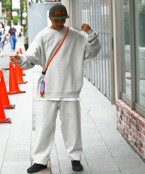 FREAK'S STORE(フリークスストア)の「WEB限定 12oz ヘビーウェイト ビッグシルエット クルーネックスウェット/リンガースウェット(スウェット・メンズ・ホワイト系その他/ダークグリーン/グレー系その他/ブラック系その他/ブラウン/杢グレー/グレイッシュベージュ/ブラック/ネイビー/ナチュラル・MEDIUM/LARGE/X-LARGE/SMALL)」の20枚目の写真