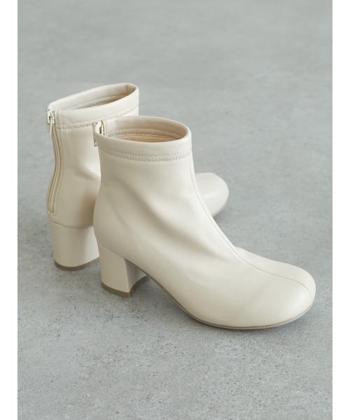 Green Parks(グリーンパークス)の「【WEB限定サイズあり】オブリークトゥーブーツ**(ブーツ・レディース・ブラック/その他8・XL/L/M/XS/S)」の1枚目の写真