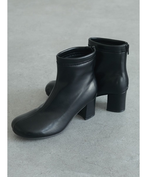 Green Parks(グリーンパークス)の「【WEB限定サイズあり】オブリークトゥーブーツ**(ブーツ・レディース・ブラック/その他8・XL/L/M/XS/S)」の2枚目の写真