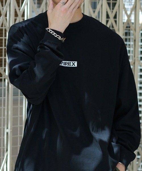 AVIREX（アヴィレックス）の「【直営店限定】バンダナプリント ボックス ロゴ 長袖 Tシャツ / BANDANA PRINT BOX LOGO LS T-SHIRT/アヴィレックス/AVIREX（Tシャツ/カットソー・メンズ・ブラック/レッド/クリアレッド/ブラック系その他・MEDIUM/LARGE/X-LARGE/XX-LARGE）」の8枚目の写真