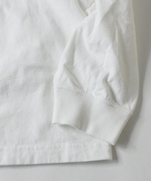 AVIREX（アヴィレックス）の「【直営店限定】バンダナプリント ボックス ロゴ 長袖 Tシャツ / BANDANA PRINT BOX LOGO LS T-SHIRT/アヴィレックス/AVIREX（Tシャツ/カットソー・メンズ・ブラック/レッド/クリアレッド/ブラック系その他・MEDIUM/LARGE/X-LARGE/XX-LARGE）」の9枚目の写真