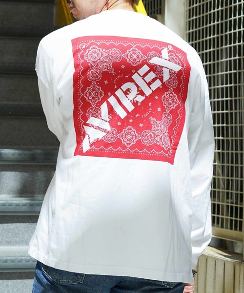 AVIREX（アヴィレックス）の「【直営店限定】バンダナプリント ボックス ロゴ 長袖 Tシャツ / BANDANA PRINT BOX LOGO LS T-SHIRT/アヴィレックス/AVIREX（Tシャツ/カットソー・メンズ・ブラック/レッド/クリアレッド/ブラック系その他・MEDIUM/LARGE/X-LARGE/XX-LARGE）」の17枚目の写真