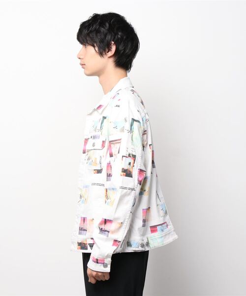 Guess（ゲス）の「Collage Print Denim Jacket（デニムジャケット・メンズ・ホワイト・SMALL/MEDIUM/X-LARGE/LARGE）」の8枚目の写真